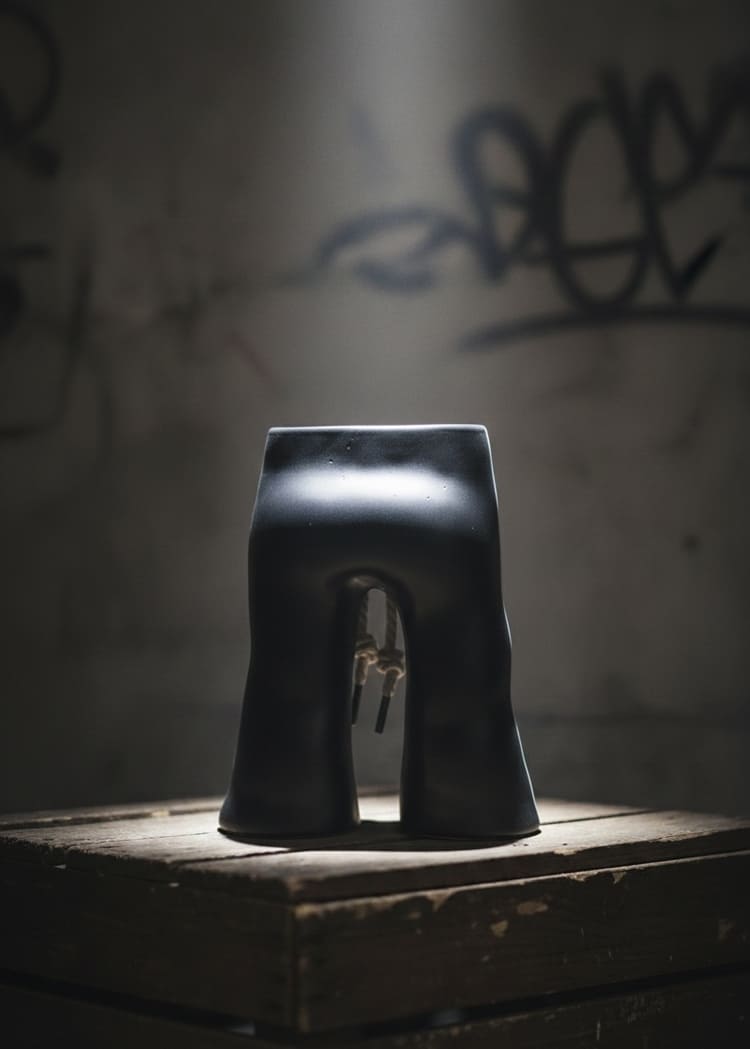 DOUBLE LINE / 002 – Black Stripe Jogger Ceramic